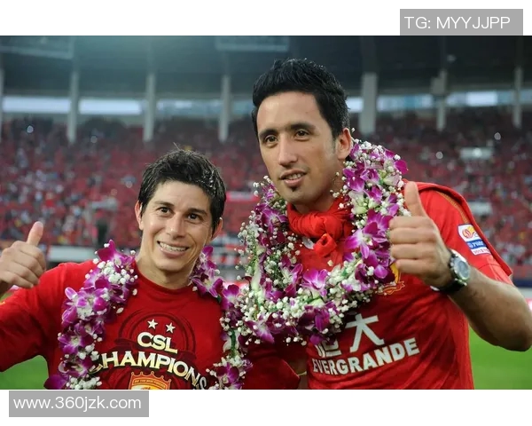 《足球频道我是球星主持人:带你走进足球明星背后的故事与成长历程》 《足球频道我是球星主持人:带你走进足球明星背后的故事与成长历程》