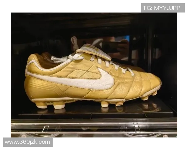 传奇足球鞋与球星的传奇故事谁是背后英雄揭秘 传奇足球鞋与球星的传奇故事谁是背后英雄揭秘